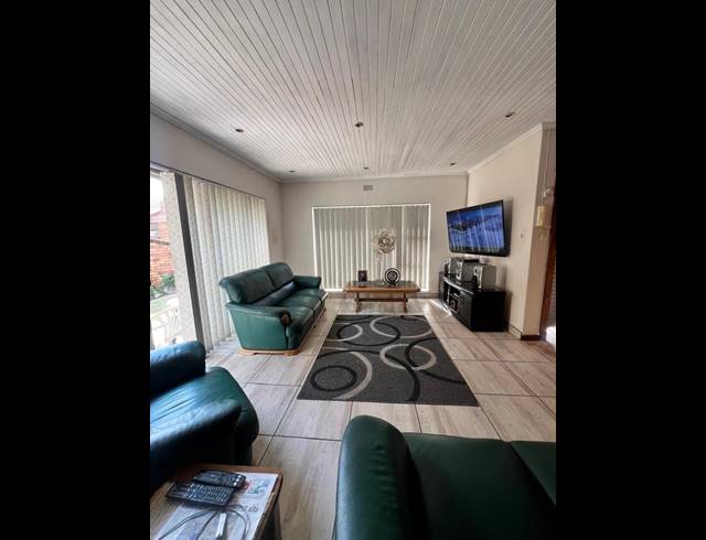 3 BEDROOM SIMPLEX FOR SALE IN DALPARK EXT 1